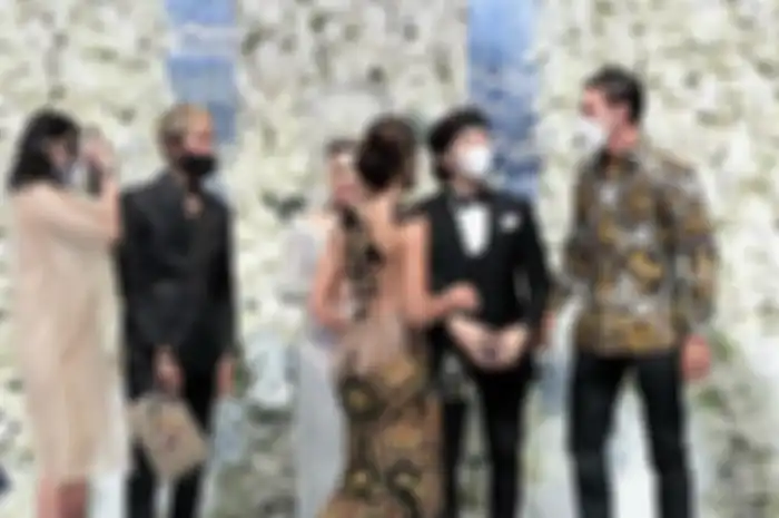 Jessica Iskandar dan Vincent Verhaag saat datang ke acara resepsi Atta dan Aurel