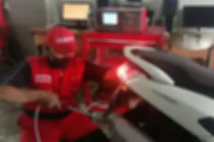 Motor tidak lolos uji emisi akan dikenakan denda pajak, waspadalah.