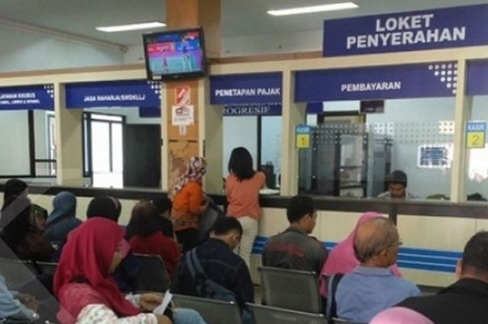 Warga Lampung kegirangan, ada program pemutihan pajak kendaraan bermotor hapus semua tunggakan, cuma bayar ini aja. (foto ilustrasi)