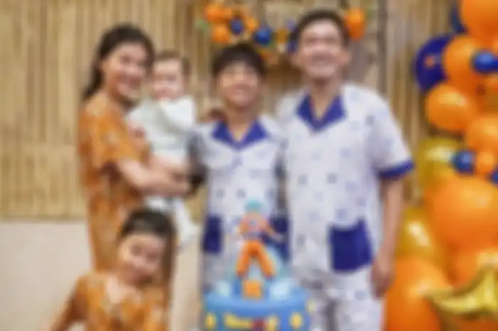Betrand Peto rayakan ulang tahunnya bersama Ruben Onsu dan Sarwendah