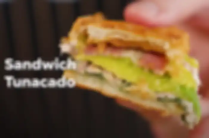 Tunacado Sandwich