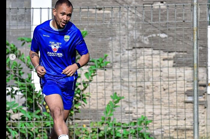 Bek anyar Persib Bandung asal Brasil, yakni Gustavo Franca.