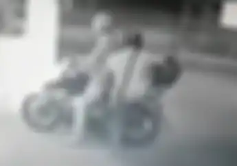 Kocak.. Begini Nasib Kalau Bonceng Motor Pakai Box, Kalian Juga Pernah Mengalami?