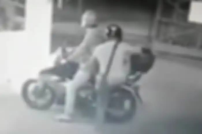 Harus pakai teknik khusus untuk pembonceng naik