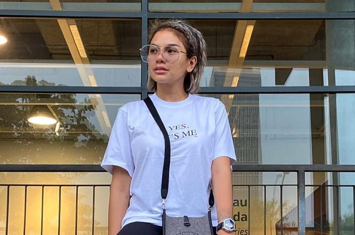 Tak Pernah Tersorot Kamera, Terungkap Sosok Kakak Nikita Mirzani yang Disebut-sebut Mirip Tukang Pukul