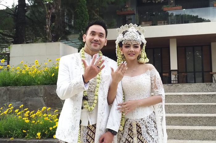 Jenita Janet dan Danu Sofwan baru saja melangsungkan akad nikah di Green Forest Bandung, Jawa Barat, Rabu (11/11/2020).