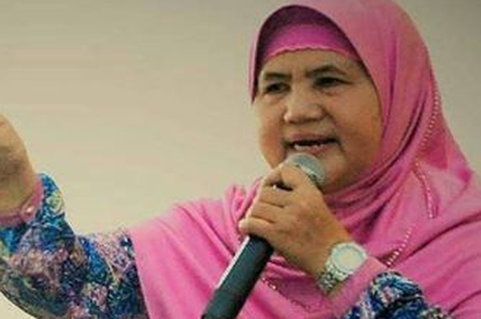 Miliki hunian mewah berlapis emas, Ustazah kondang ini ternyata simpan banyak karung beras dan makanan di rumahnya, ini alasannya