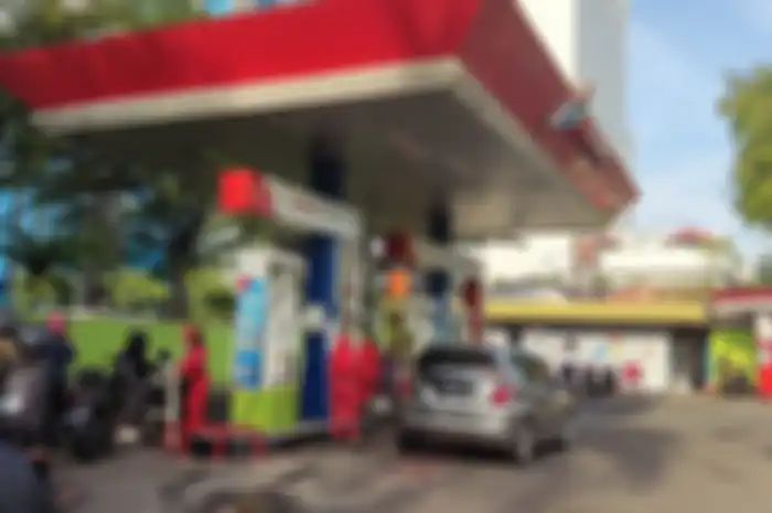 Ilustrasi pengisian BBM jenis Pertalite