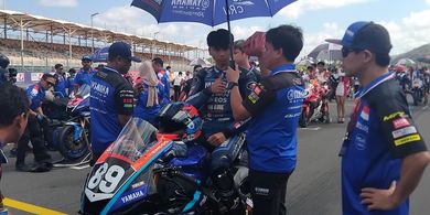 ARRC Mandalika 2025 - Wahyu Nugroho Disundul Musuh dan Adenanta Jatuh, Pembalap Indonesia Masih Menang