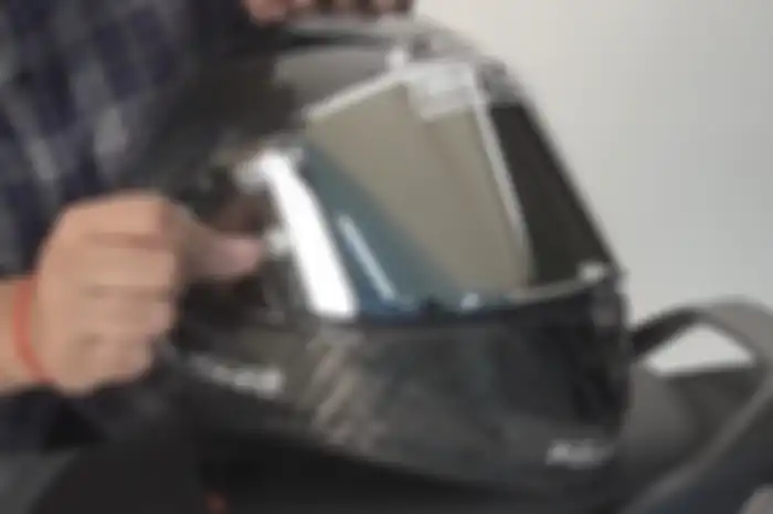 Tear off post di visor helm