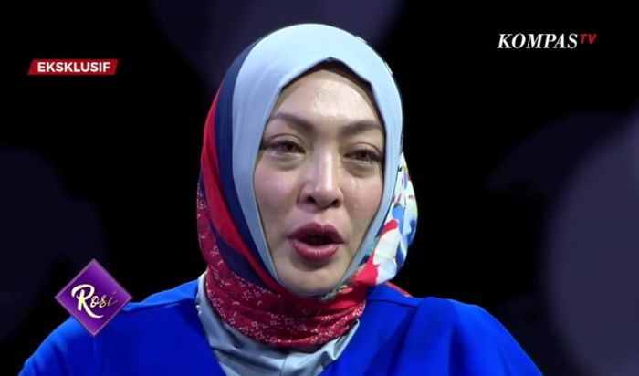 Angelina Sondakh menangis saat ungkap kondisi perekonomiannya setelah keluar dari penjara.