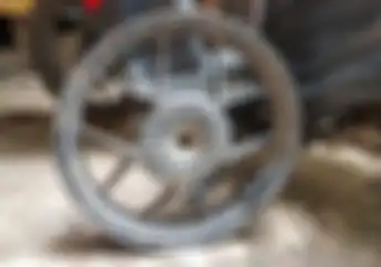 Ciri-Ciri Pelek Motor Peyang atau Speleng, Bisa Cek Modal Kaca Cermin