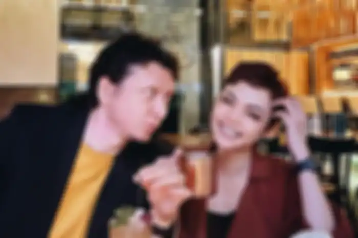 Rina Nose dan Josscy Vallazza Aartsen