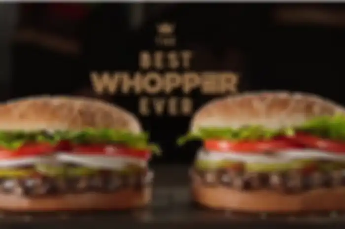 Gelar Bukber Terbesar, Burger King Bagikan 2000 Whopper Terbaiknya