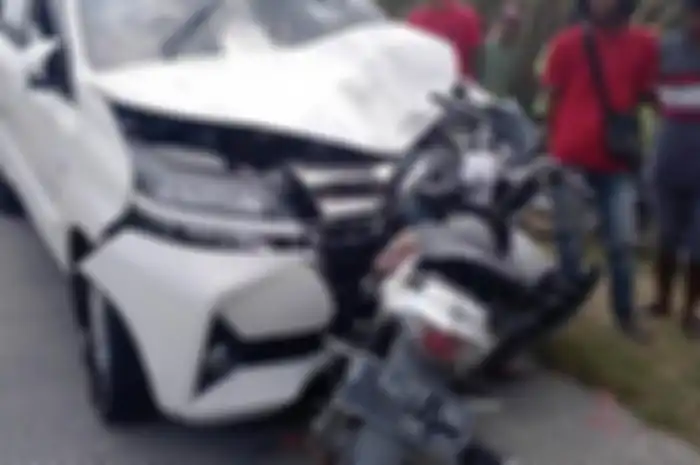 Ilustrasi kecelakaan motor, bolehkah korban meminta SIM dan STNK penabrak?
