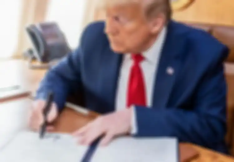 Kini Positif Covid-19, Sehari Sebelumnya Trump Baru Saja Dinobatkan Sebagai 'Bapak Misinformasi Covid-19', Picu 30 Ribu Hoaks