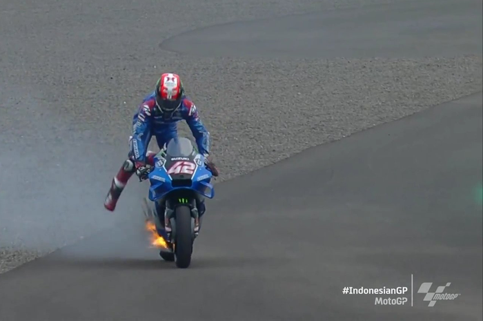 Begini perasaan pembalap tim Suzuki Ecstar, Alex Rins ketika motornya terbakar di FP4 MotoGP Indonesia 2022: Saya kira mau meledak!