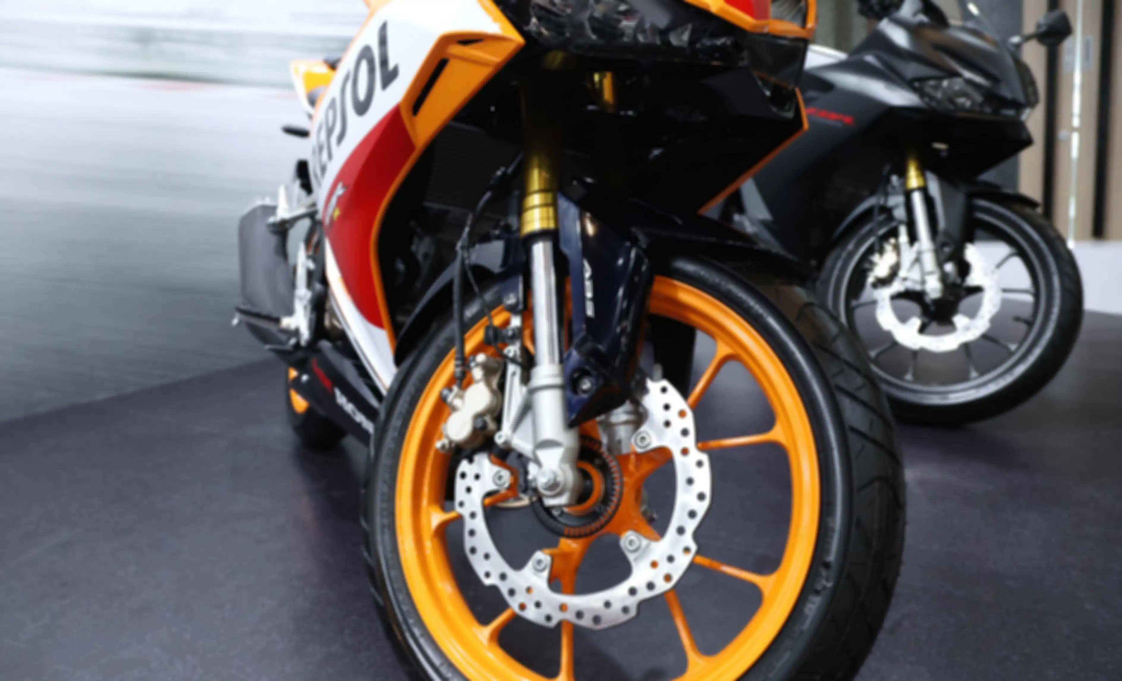 All New Honda CBr150R hadir dengan sok depan upside down