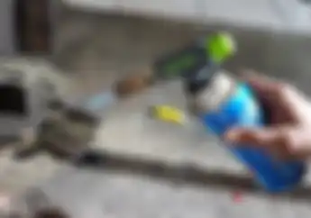 Ekstrem! Video Hilangkan Decit Kampas Rem Cukup Dibakar, Hah?!