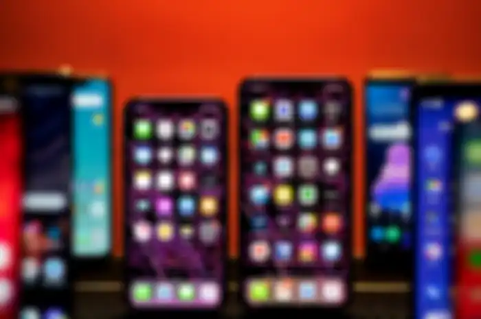 Survey Membuktikan, Banyak Orang Tidak Tahu Tipe Ponselnya Sendiri