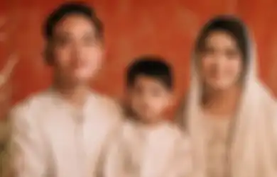 Tak Heran Pesonanya Bisa Gaet Anak Orang Nomor 1 di Indonesia, Ternyata Selvi Ananda Sudah Miliki Paras Ayu Sejak Gadis, Intip Penampilan Paripurna Istri Gibran Saat Sabet Gelar Putri Solo 2009!