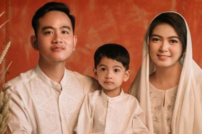 Berstatus Istri Calon Wali Kota Solo, Selvi Ananda Kepergok Pakai Sepatu Rp12 Juta Saat Nyoblos