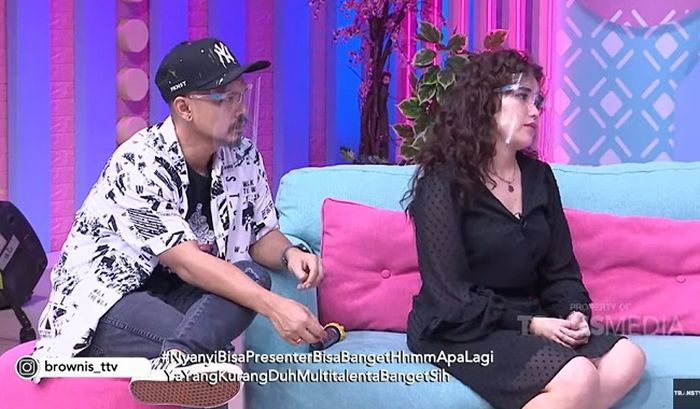 Sikap Ayu Ting Ting saat Raffi video call Ruben