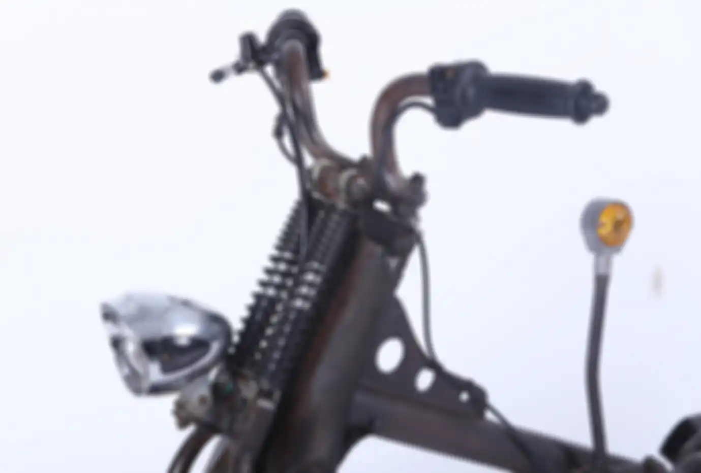 Honda C 700 dengan modifikasi choppy cub