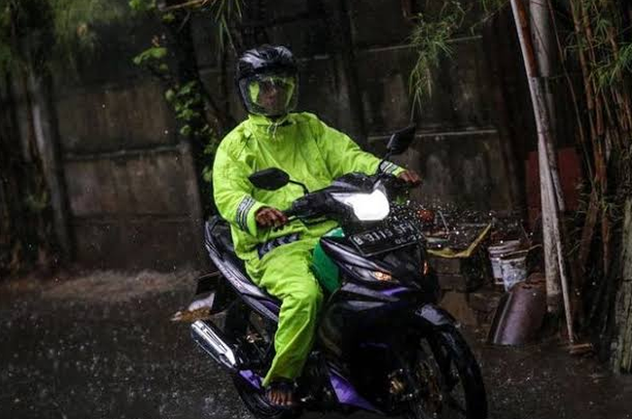 Ilustrasi jas hujan PVC
