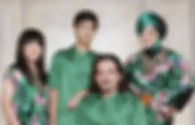 Ikhlas Lepaskan Kepergian sang Ibu untuk Selama-lamanya, Putra Rina Gunawan Lakukan Hal Ini di Atas Pusara yang Masih Basah