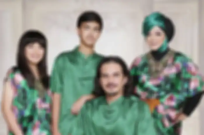 Potret harmonis keluarga Rina Gunawan dan Teddy Syah