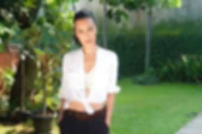 Sophia Latjuba mencak-mencak pada netizen yang memberikan komentar negatuf kepada sahabatnya.