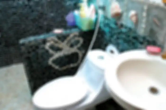 Yang Alami di Kamar Mandi 
