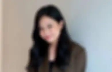 Hanggini Sampai Belajar Infus Pasien Untuk Peran di Series Geez & Ann 