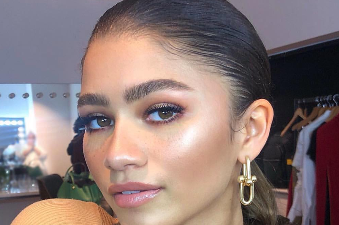 Rekomendasi highlighter ala Zendaya