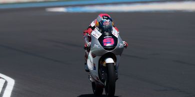 Hasil Moto3 Hungaria 2026 - Red Flag setelah Rival Terlindas, Veda Finis Ke-16 setelah Apes Juga