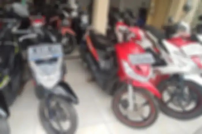 Motor bekas atau motor seken harga Rp 4 jutaan ada Honda BeAT dan Yamaha Mio