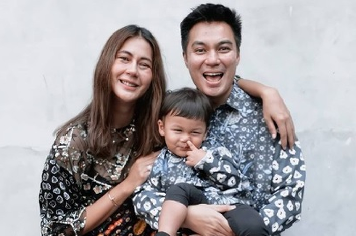 Paula Verhoeven bersama Baim Wong dan Kiano Tiger Wong