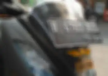 Polisi Tetap Tilang di Tempat Untuk Motor yang Kondisi Pelat Nomor Begini