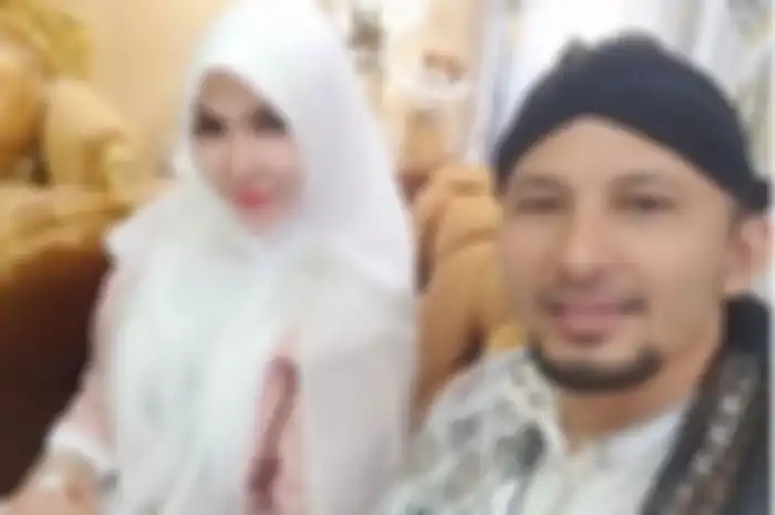 Roro Fitria dan Andre Irawan