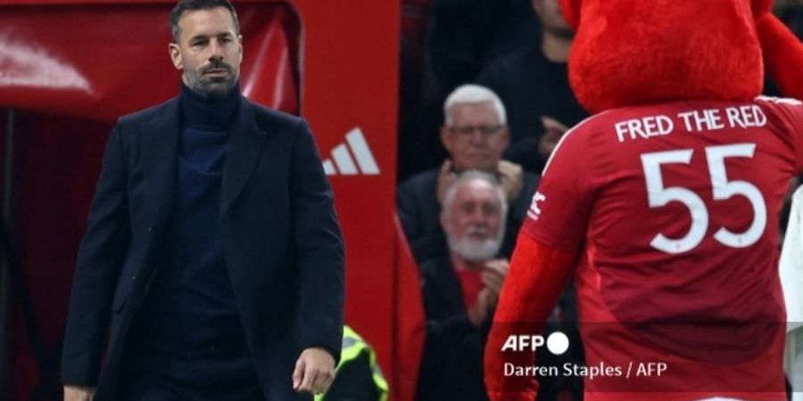 Terbongkar Watak Asli Van Nistelrooy Usai Dipaksa Pergi dari Man United