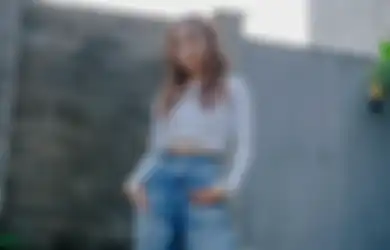 Ingin Hasil Foto OOTD Tambah Keren? Lakukan 4 Tips Ini Girls