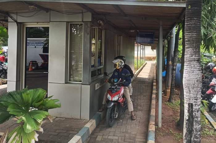 Pembayaran pajak kendaraan lewat layanan drive thru