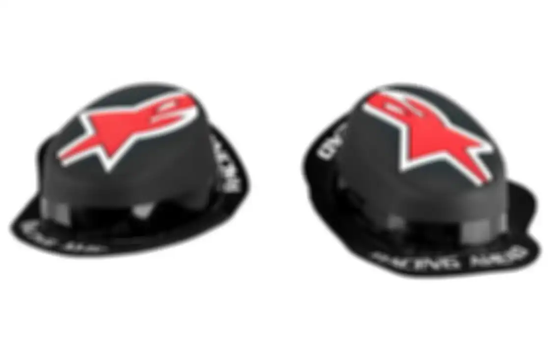 GP Rain Knee Slider digunakan pada kondisi basah