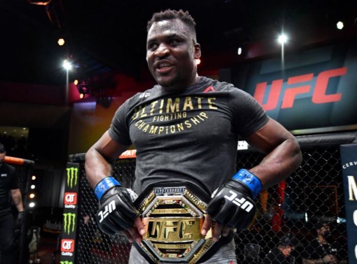 Francis Ngannou dinobatkan sebagai juara kelas berat UFC yang baru usai mengalahkan Stipe Miocic pada ajang UFC 260, Sabtu (27/3/2021).