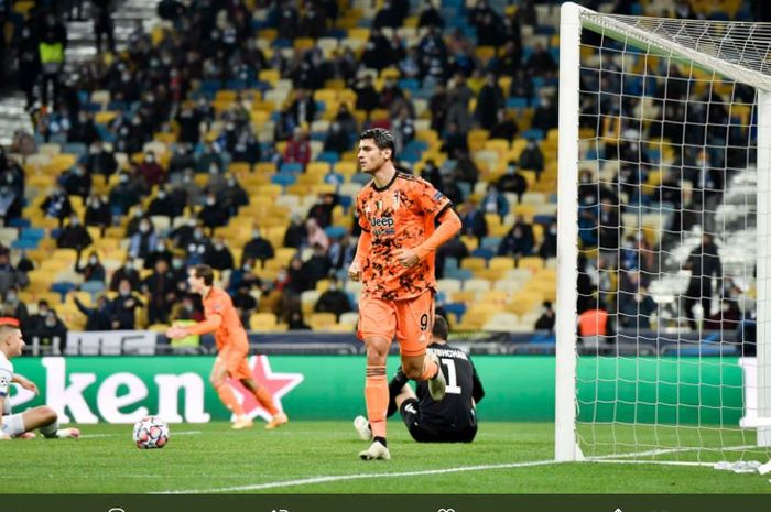 Alvaro Morata mencetak gol Juventus ke gawang Dynamo Kyiv dalam partai Liga Champions di Stadion Olimpiyskiy, 20 Oktober 2020.