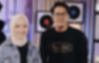 Feni Rose Geleng-geleng Kepala Heran Lihat Kelakuan Nissa Sabyan yang Genit Dalam Video Viral Ini
