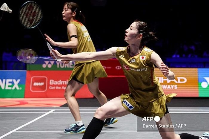 Pasangan ganda putri Jepang, Nami Matsuyama/Chiharu Shida, menaklukkan rekan senegaranya untuk meraih gelar kedua All England Open 2025 di Utilita Arena, Birmingham, Minggu (16/3/2025).
