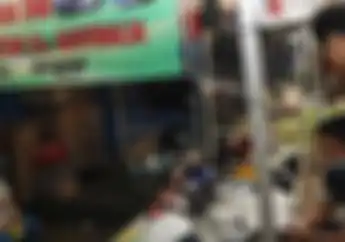 Berburu Helm Branded Seken Setengah Harga, Gerainya Sederhana