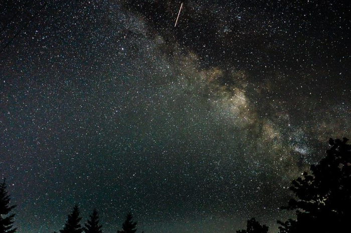 Iluatrasi hujan meteor